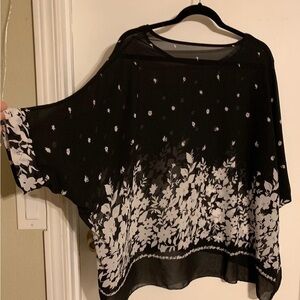 5/ $10 Black and White Floral Poncho Top